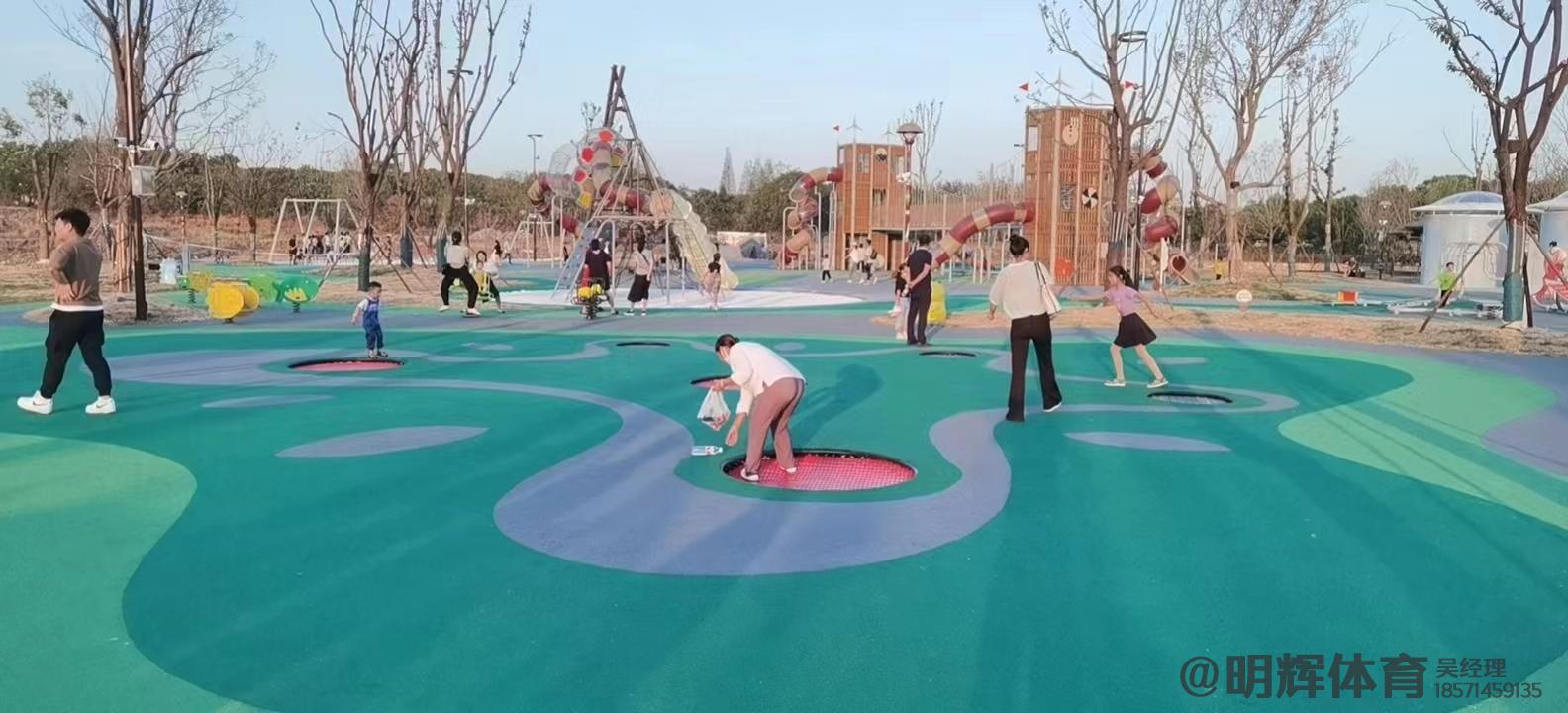 河北公园跑道是用什么材料做成的